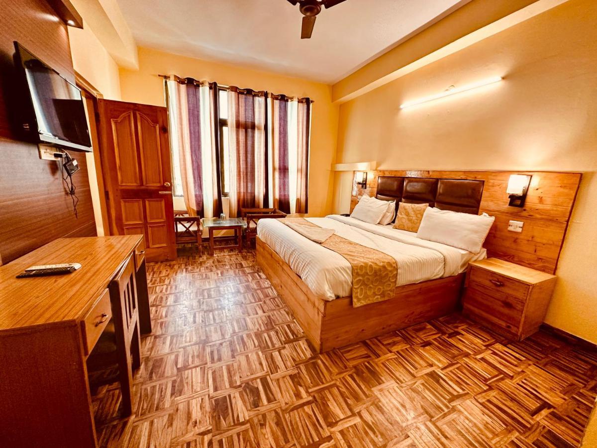 Hotel Grand Kalinga - Near Volvo Bus Stand Manali Manāli Exterior foto